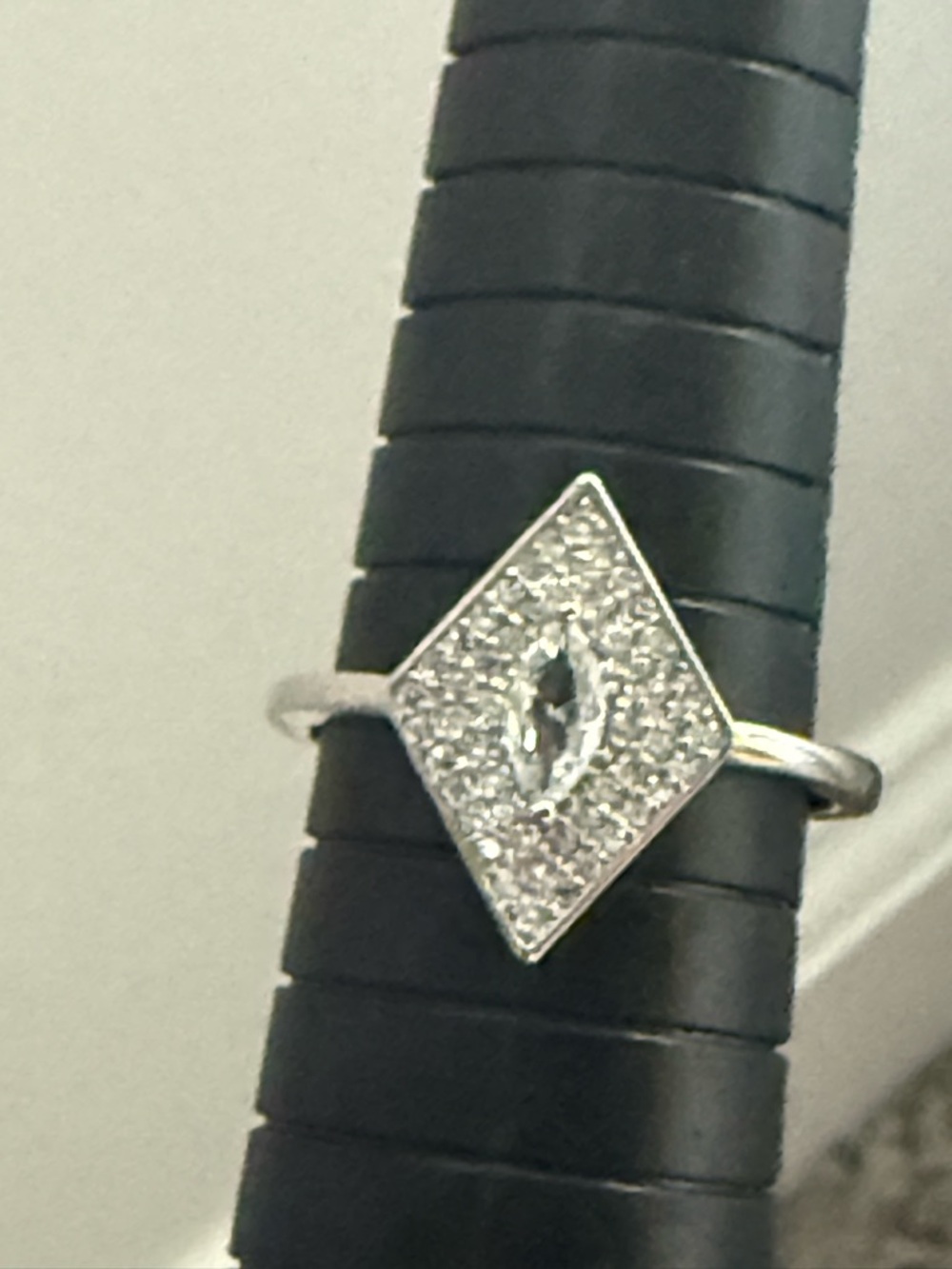NEW!! Pretty Bird Jewelry Diamond Marquise Cluster Ring - White Gold Plated - Picture 11 of 12